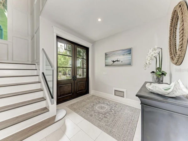 Longboat Key Vacation Home Six Bedroom Walk to Beach